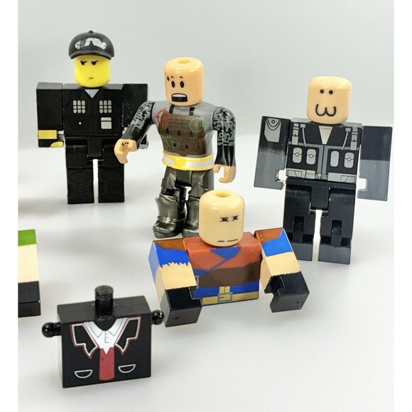 Roblox Action Figures and Body Part Pieces Assorted Lot of 15 - Picture 7 of 11